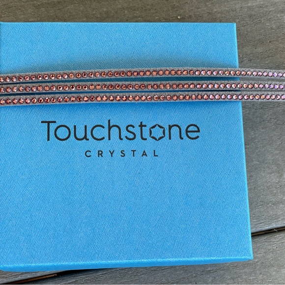 Touchstone Crystal by Swarovski Wrap-star IRIS - Picture 2 of 6